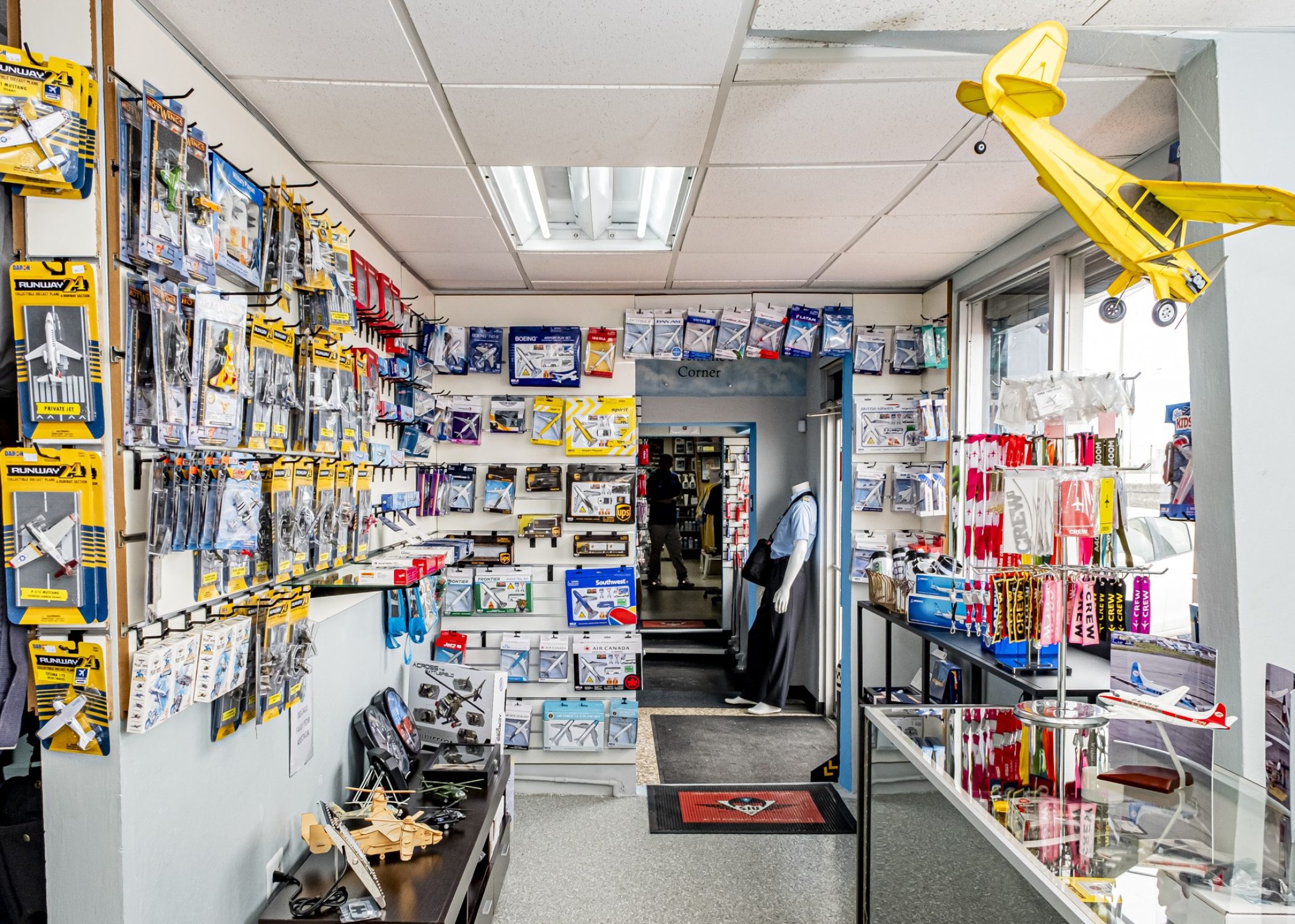 SJU Pilot Store by PR Aircraft-43